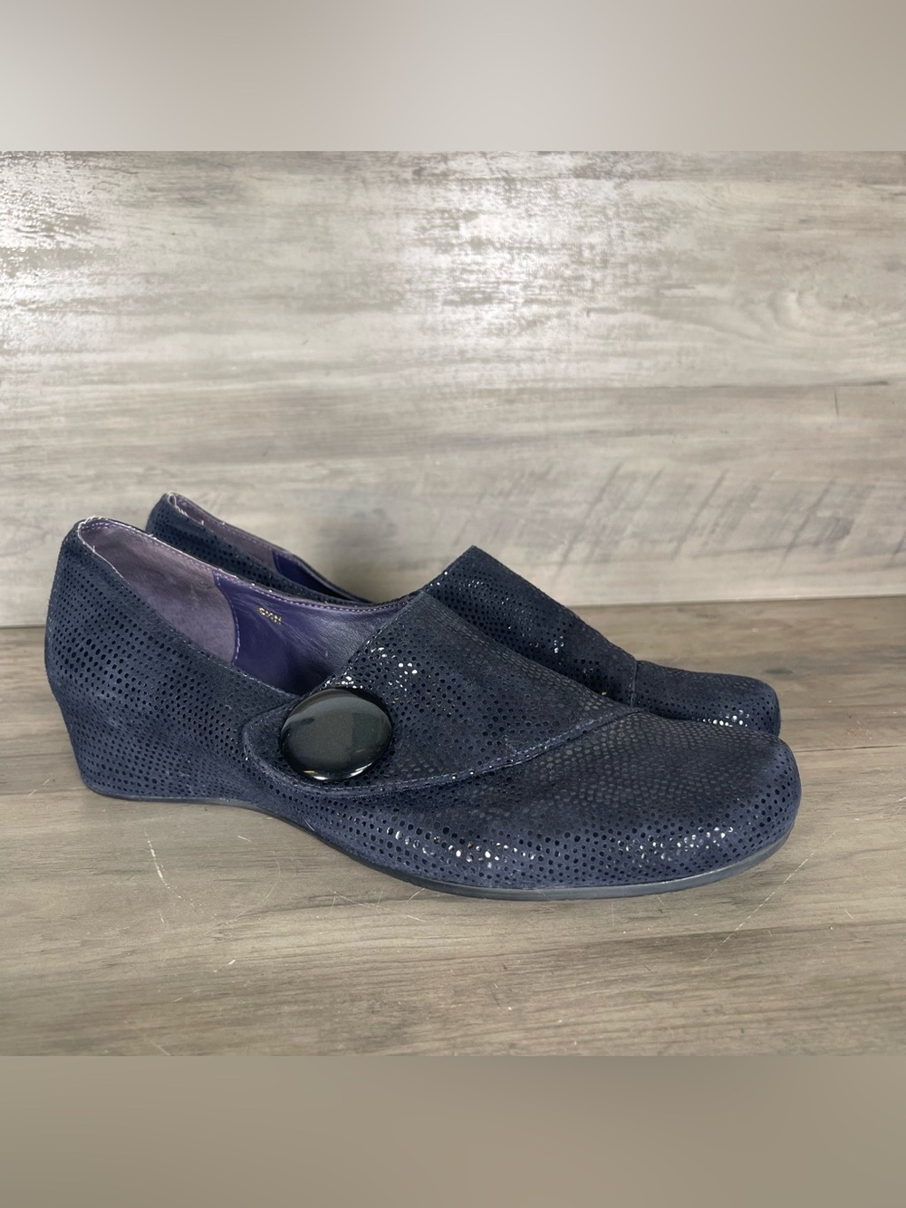 Vaneli Maxy Womens 8.5 Navy Blue Wedge Slip On Comfort Mary Jane Button Shoes